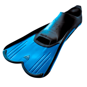 Aletas Cortas Light ideales para entrenamientos de natación en piscina y aguas abiertas, fabricadas en polipropileno resistente y flexible.